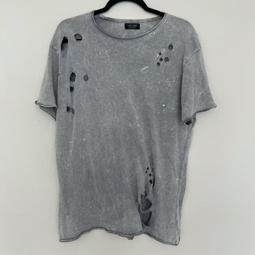 DISTRESSED t shirt